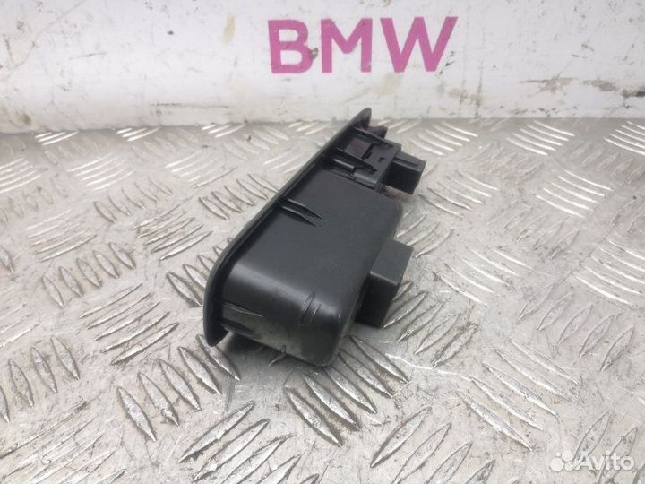 Кнопка стеклоподъёмника задняя Peugeot 3008 U5 EP6