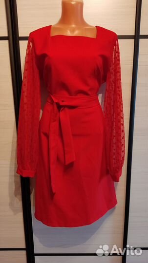 Платья женские и молодежные