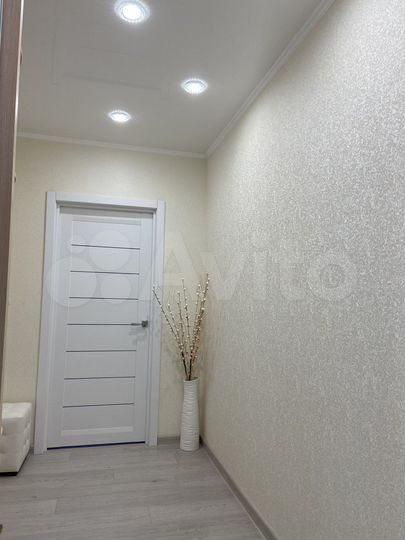 2-к. квартира, 64 м², 4/9 эт.