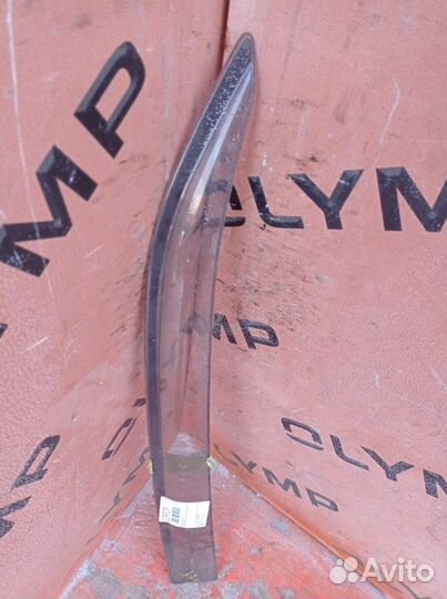 Ветровик задний левый Toyota Corolla Axio NZE141