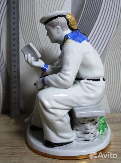 Статуэтка Встреча (Скамейка) фарфор лфз