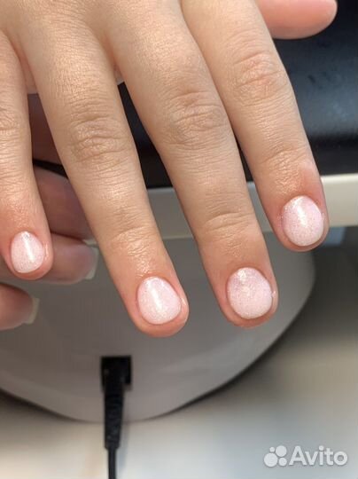 Маникюр, педикюр, наращивание ногтей