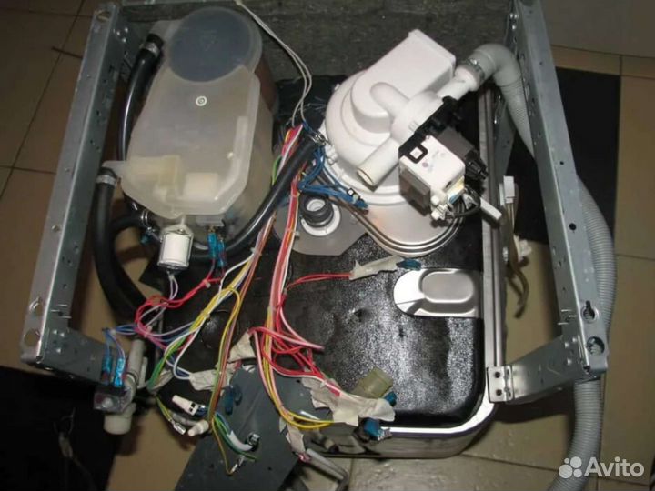 Ремонт стиральных машин, ремонт холодильников итд