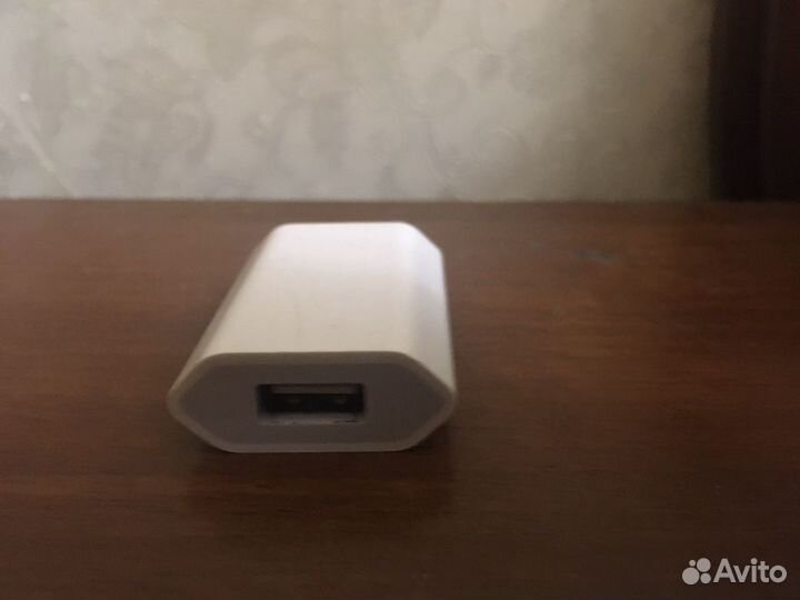 Блок питания iPhone