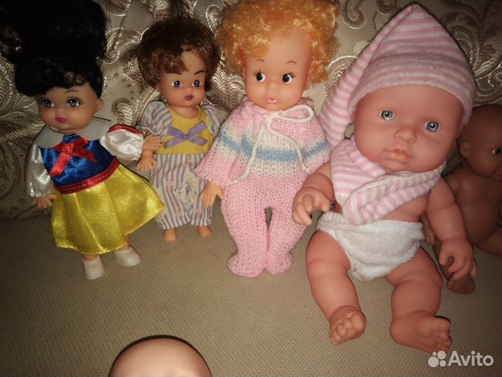 Пупсы и куклы пакетом