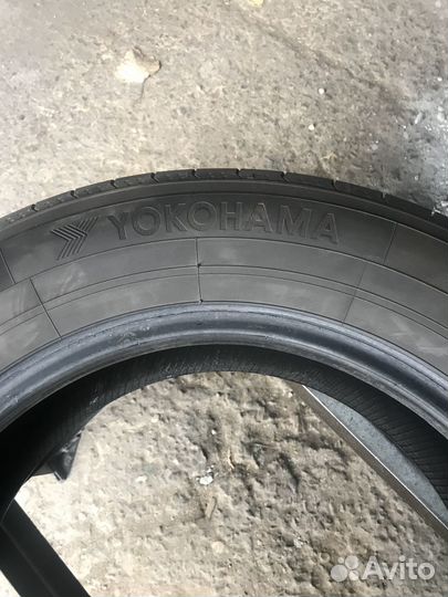 Yokohama BlueEarth RV02 225/60 R17