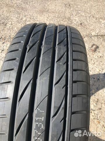 Maxxis Victra Sport SUV VS5 215/65 R17 99V