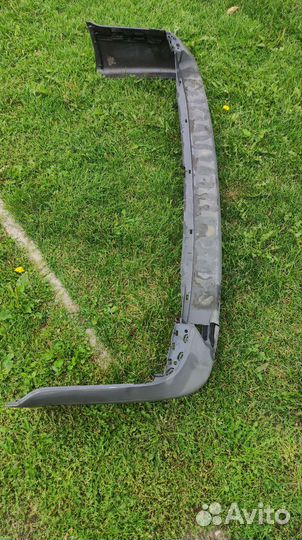 Бампер задний б/у на VW t5 transporer