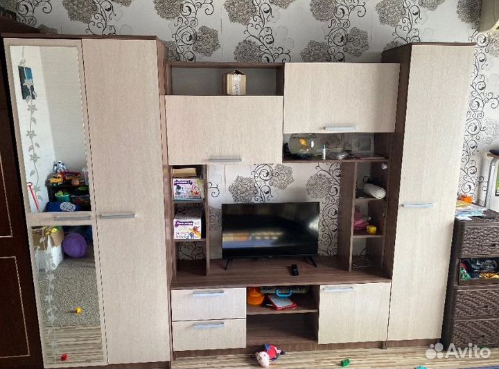 Гостиная Ясень шимо 2,7 метра с зеркалом