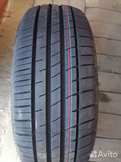 DoubleStar Maximum DH08 205/60 R16 92