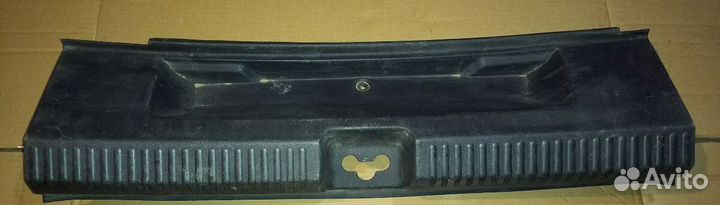 Накладка замка багажника Volkswagen Polo