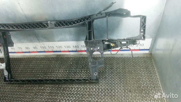 Передняя панель крепления audi A8 D3 3-9 дней