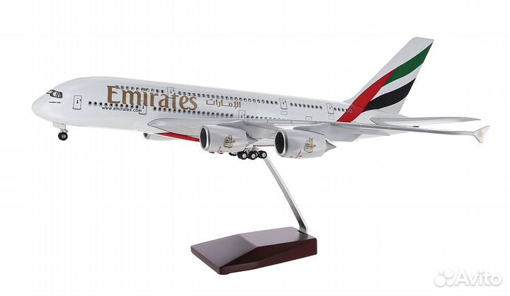 Большая модель Аэробус А380 с освещением салона