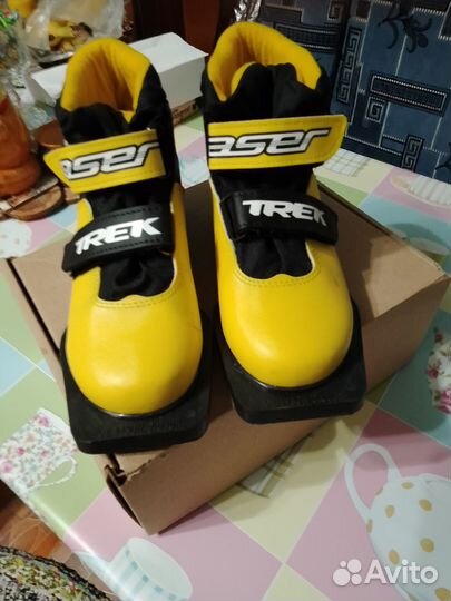 Лыжные ботинки новые