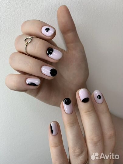 Маникюр и педикюр