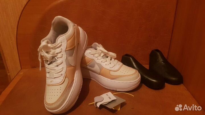 Кроссовки nike air женские