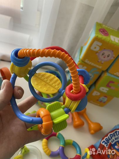 Игрушки пакетом развивающие