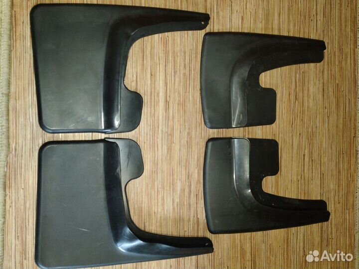 Брызговики универсальные маленькие и большие