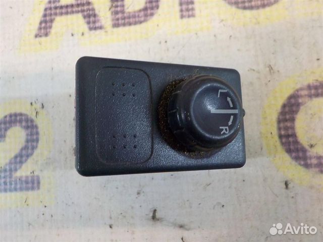 Переключатель регулировки зеркала Nissan Almera