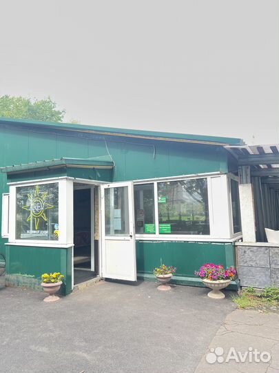 Бармен официант