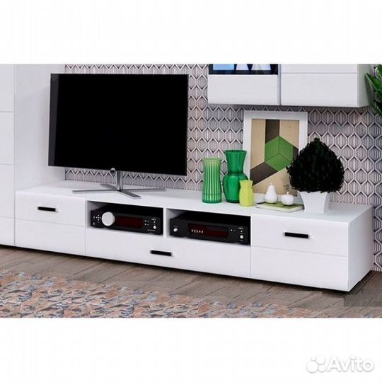 Тумба под тв. мдф. 2м. В наличии