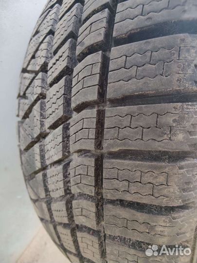 Kumho WinterCraft WS71 235/65 R18 106H