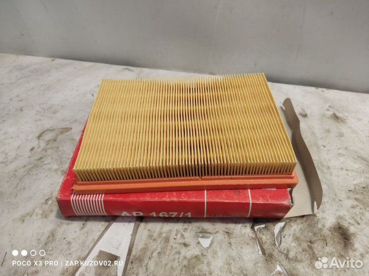 Фильтр воздушный двигателя Toyota Corolla E110