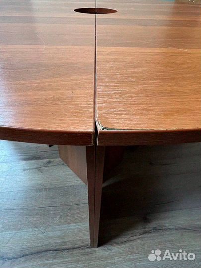 Стол круглый