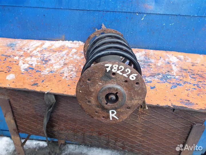 Стойка передняя правая Ford Mondeo 5 2014-2019