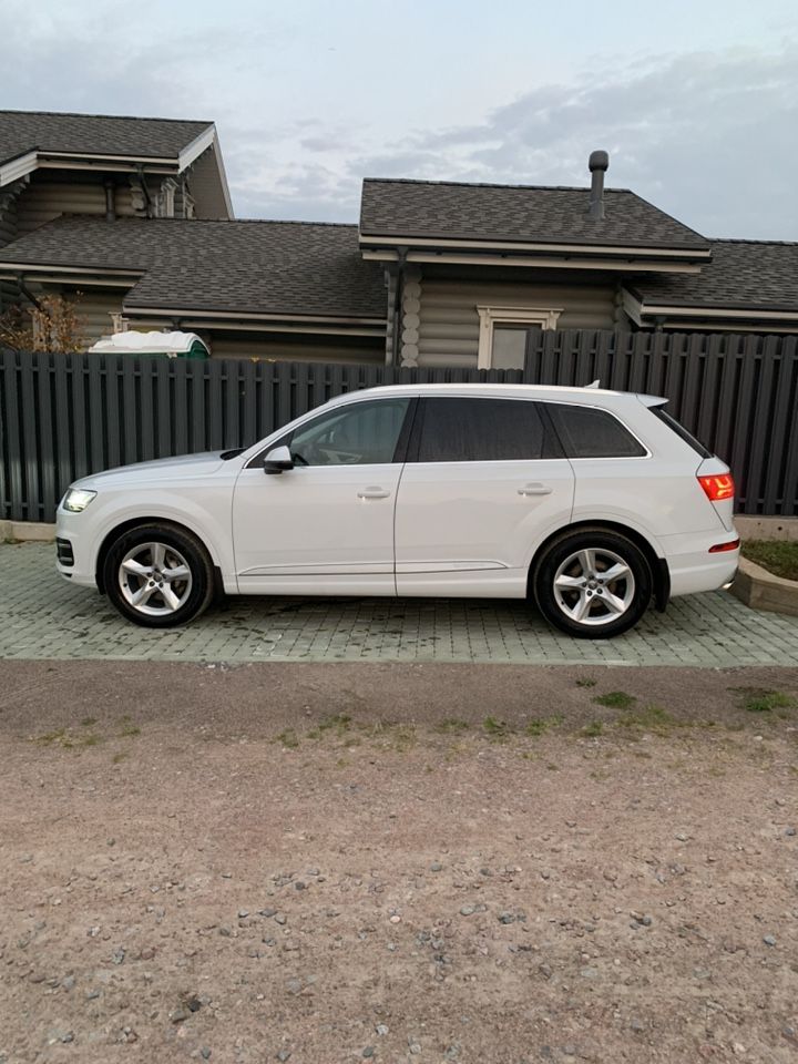 Audi Q7: фото владельца