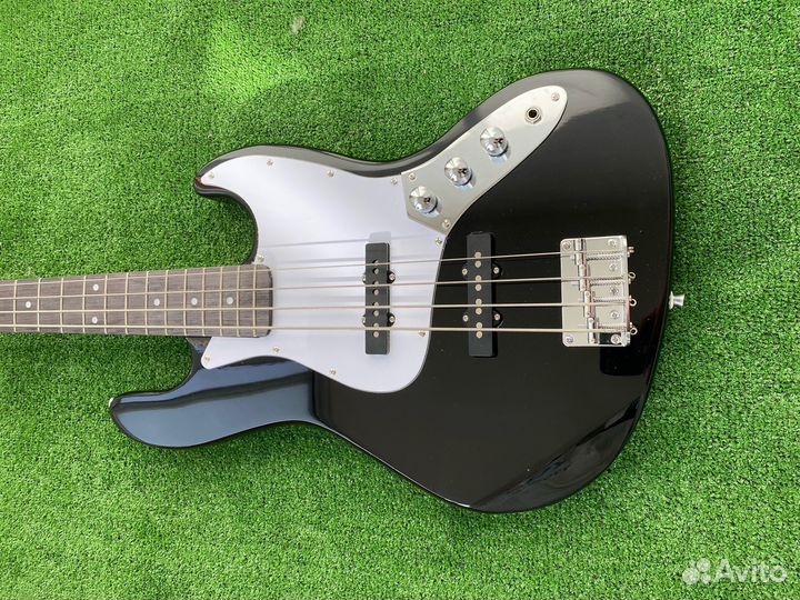 Бас гитара Jazz Bass