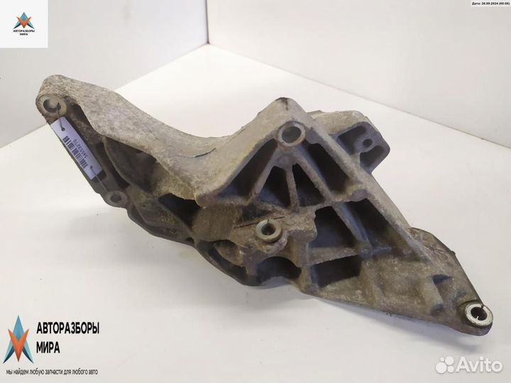 Кронштейн генератора Land Rover Range Rover Sport