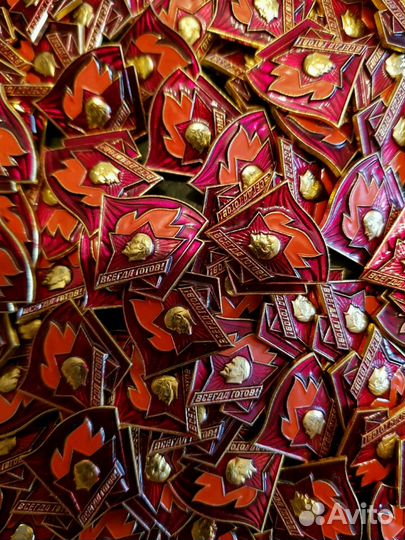 Значки Ленин, пионер, октябренок, комсомол