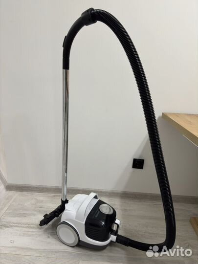 Пылесос контейнерный Gorenje VC1701gacwcy