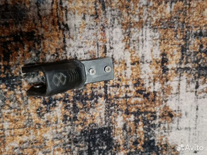 Фендер нотив