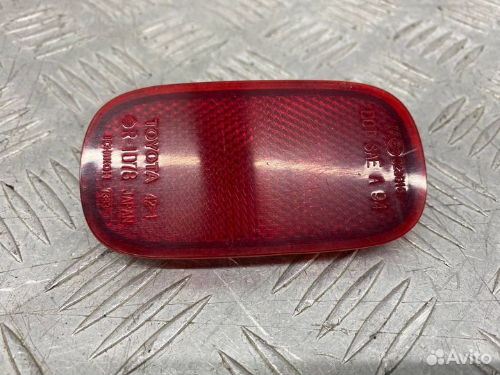 Б/У отражатель в бампер (катафот) задний правый