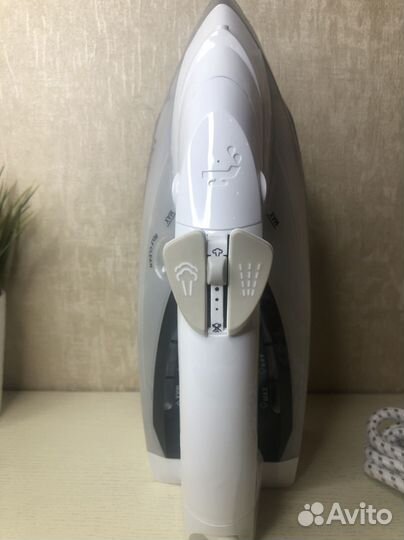 Утюг новый Haier