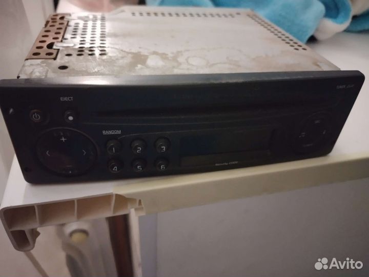 Авто магнитола штатная Рено Логан 1