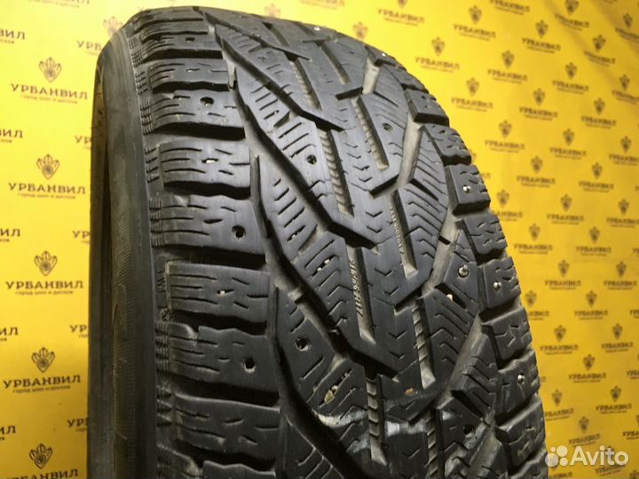 Kormoran Stud 2 215/55 R17 98T