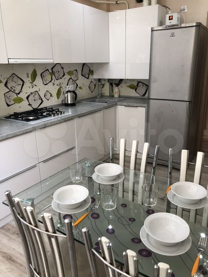 2-к. квартира, 58 м², 2/9 эт.