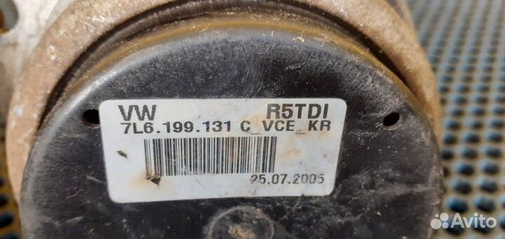 Подушка двигателя Volkswagen Touareg 7L