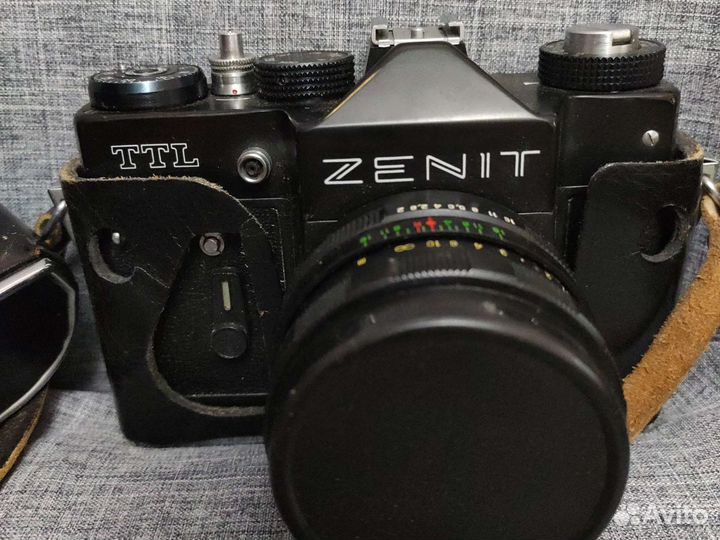 Пленочный фотоаппарат зенит