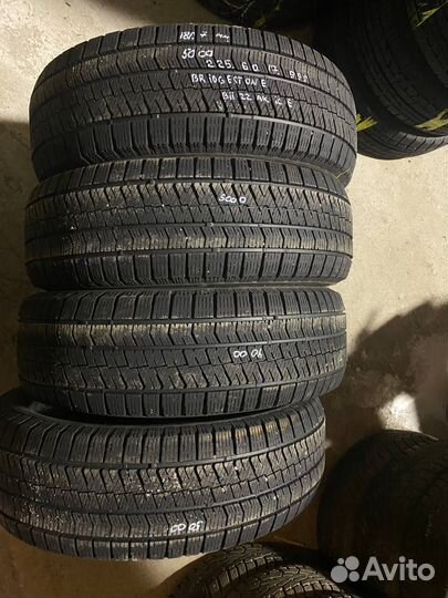 Bridgestone Blizzak Ice 225/60 R17 99S