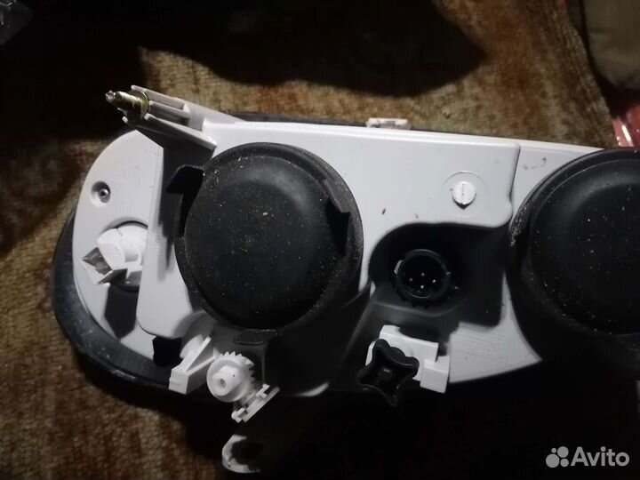 Фара газ 31105 правая