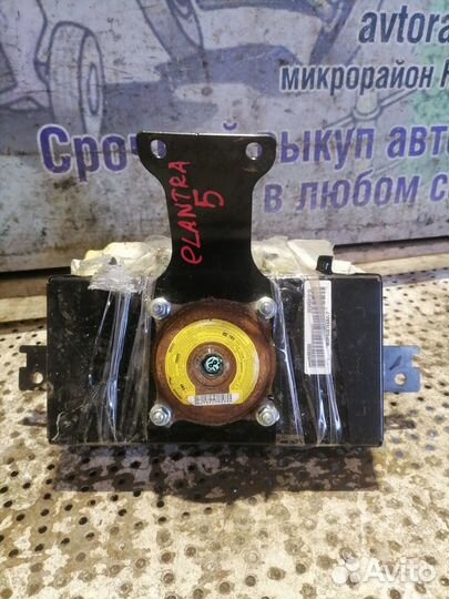 Подушка безопасности в торпедо Hyundai Elantra V(M