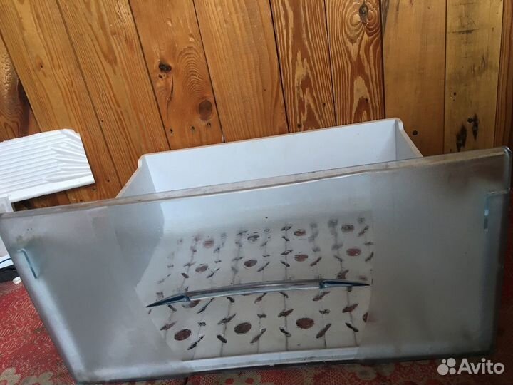 Полки и ящики для холодильника Бирюса 143