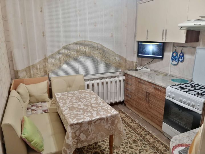 2-к. квартира, 54 м², 1/9 эт.