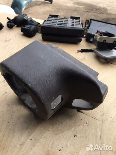 Элементы салона Nissan Presea