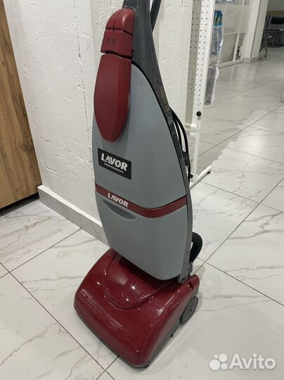 Поломоечная машина Lavor Pro Crystal Clean