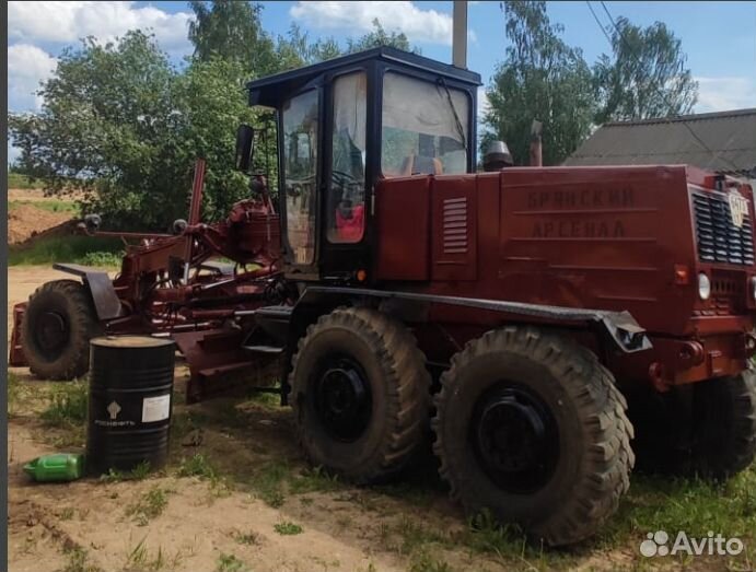 Автогрейдер Брянский арсенал ГС-14.02, 2011